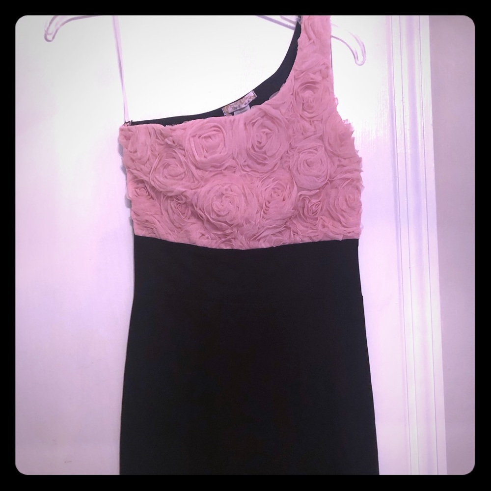 One shoulder dress